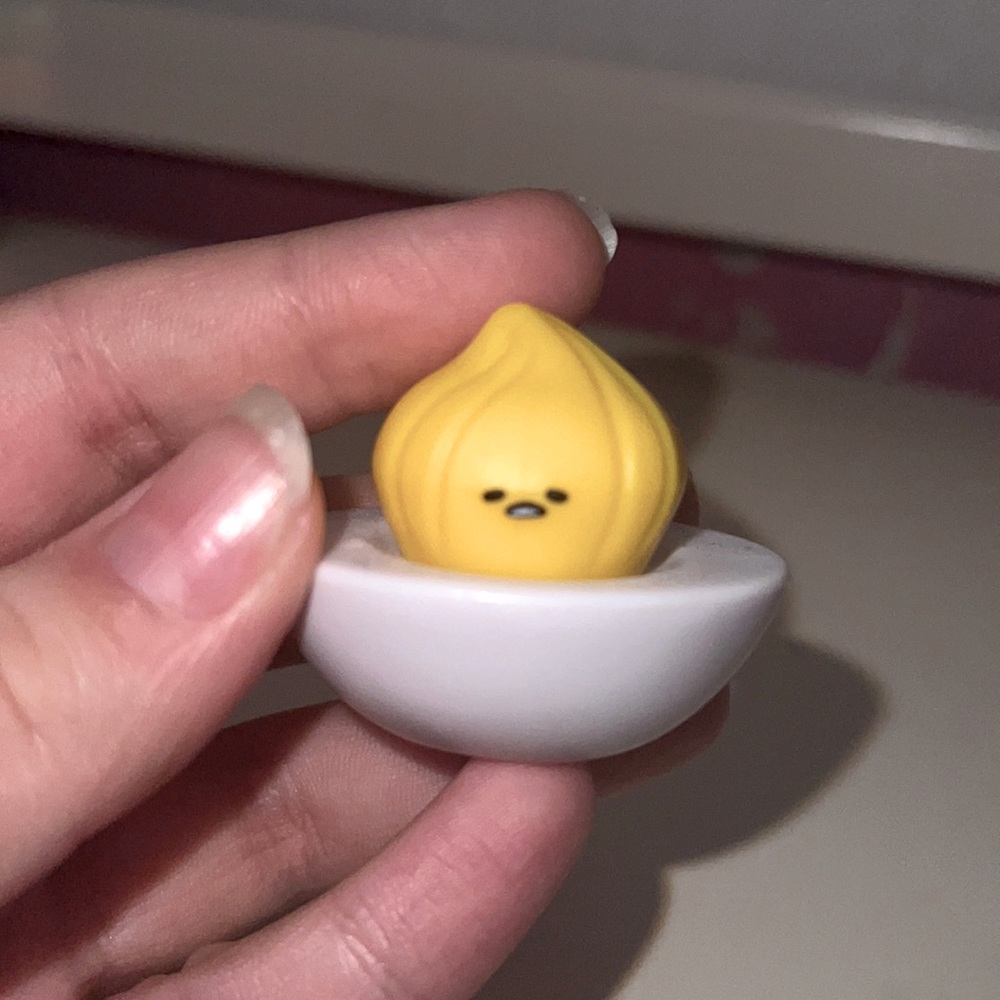 Gudetama figure